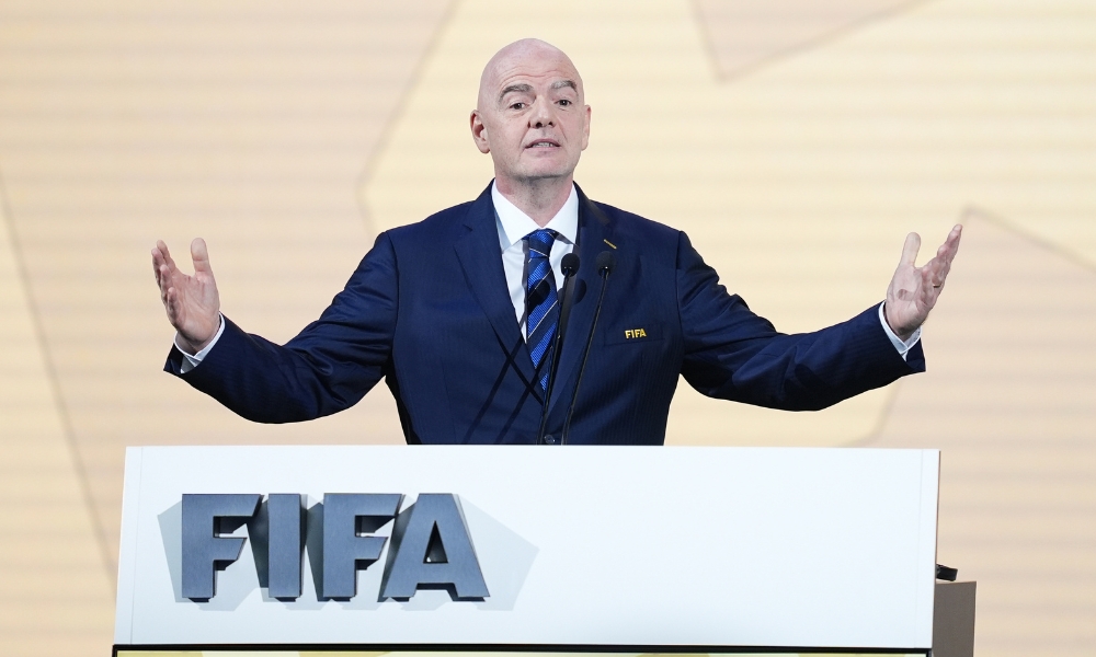 奇异果体育比分网全程陪伴大家观看英雄联盟全球总决赛!